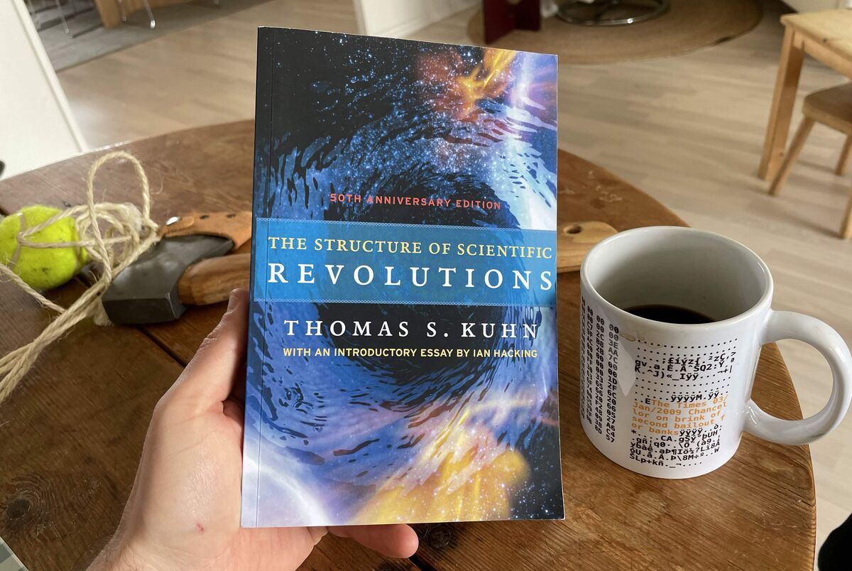 The Structure of Scientific Revolutions by Thomas S. Kuhn — BookLab by Bjorn